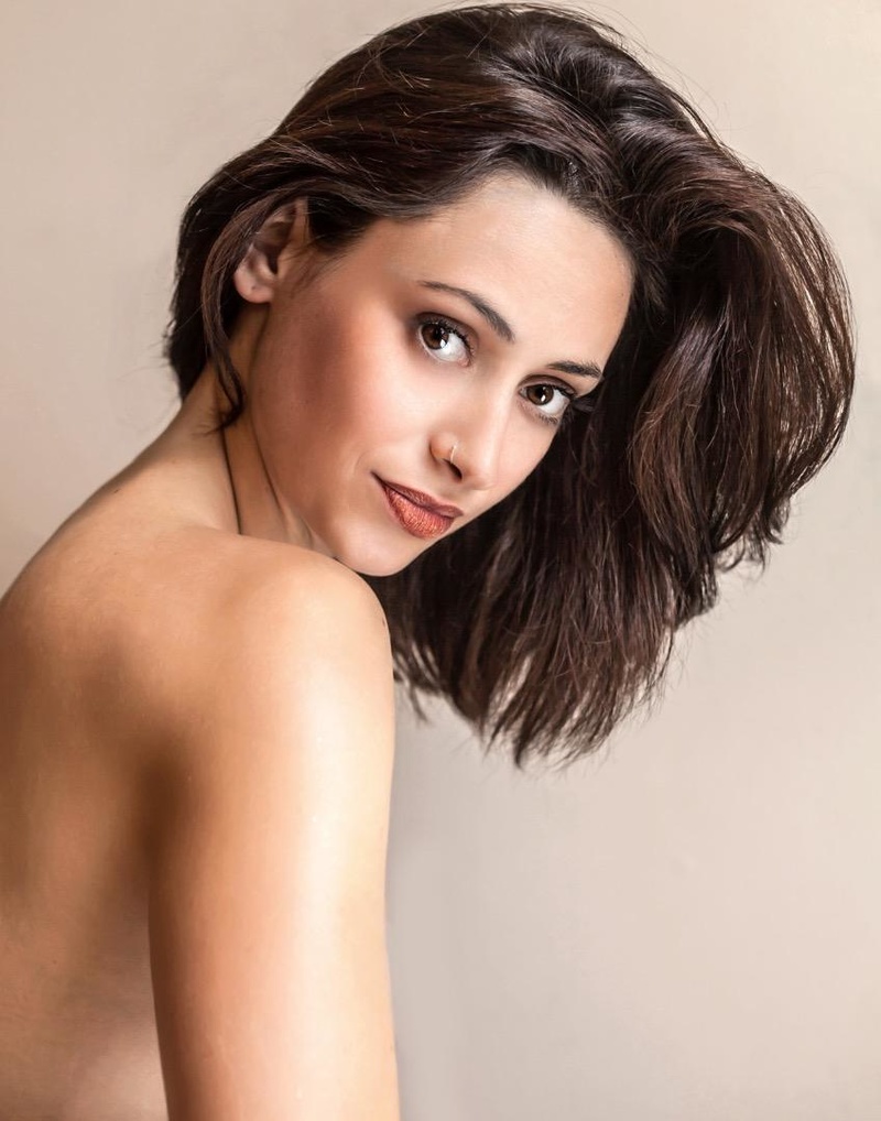 Female model photo shoot of julie_miller by photosbyNicholas
