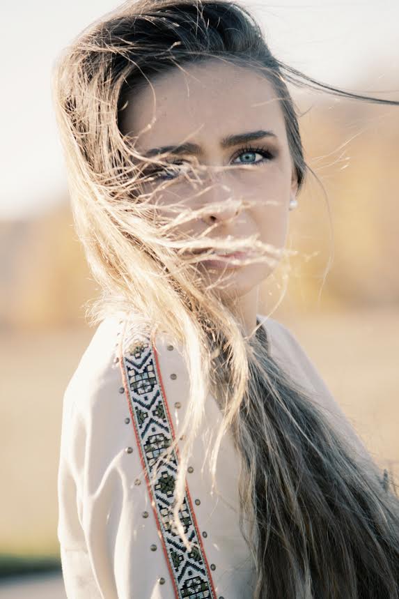 Female model photo shoot of Anna Grace