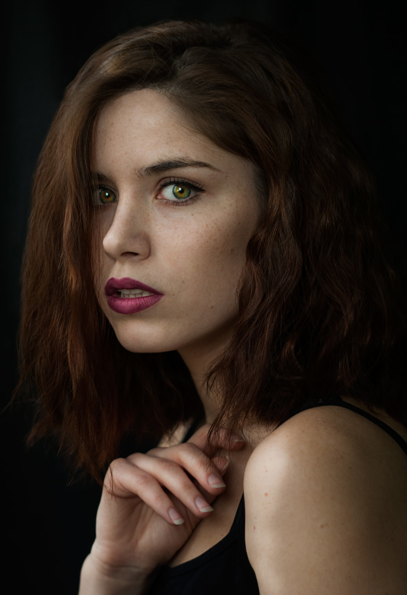Female model photo shoot of Anastasia Staroselets