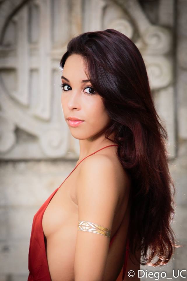 Female model photo shoot of Priscilla Peralta