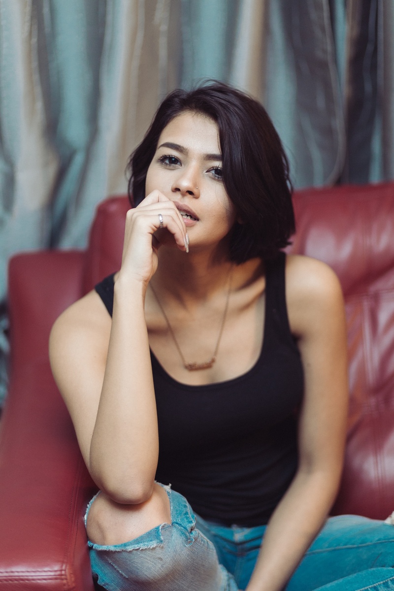 Female model photo shoot of sarahrahman