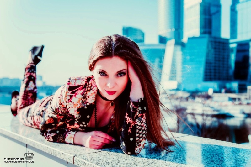 Female model photo shoot of Aleksandra Arnatskaya