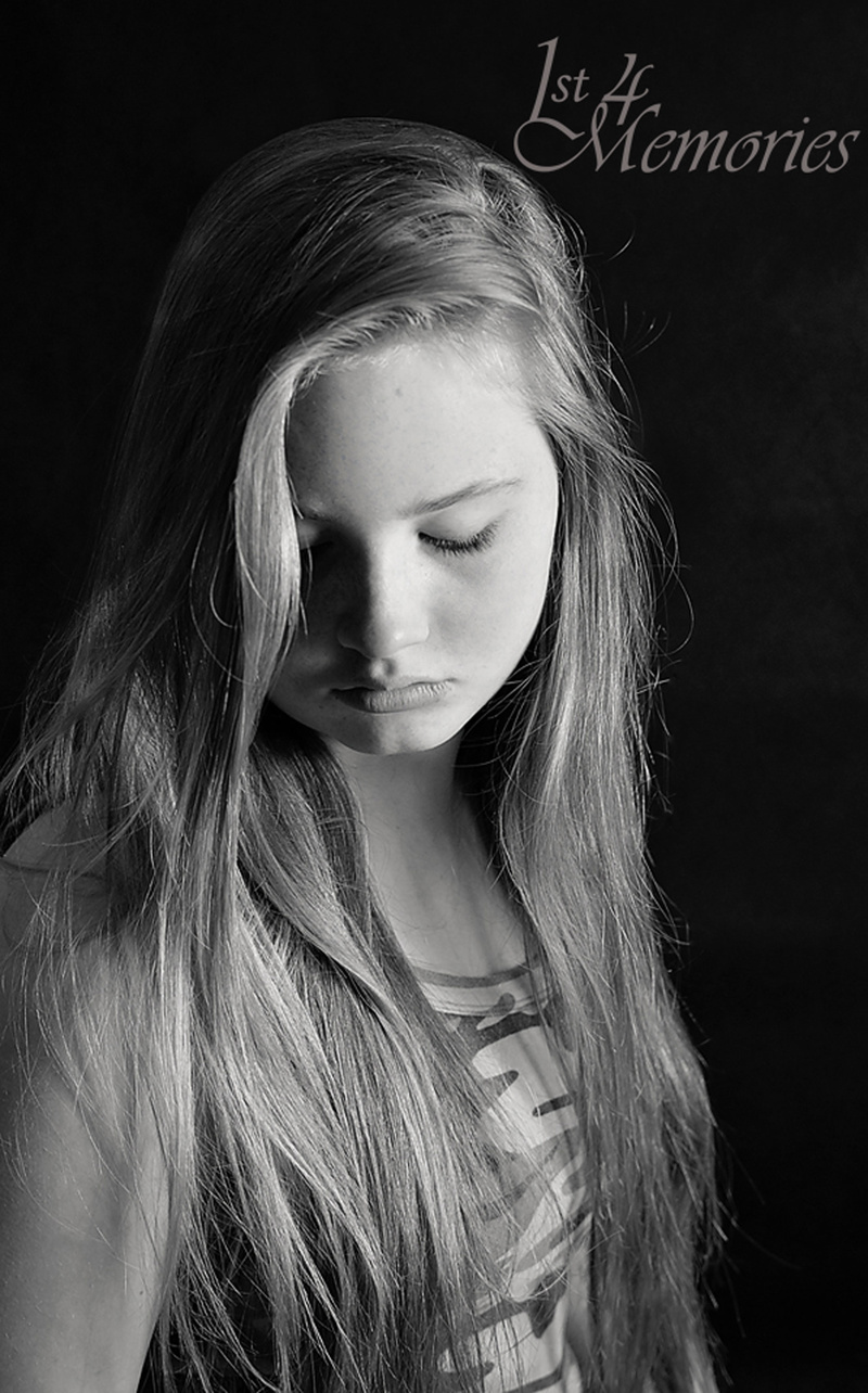 Female model photo shoot of Rachel Burton - 1st 4 Memories in aldershot