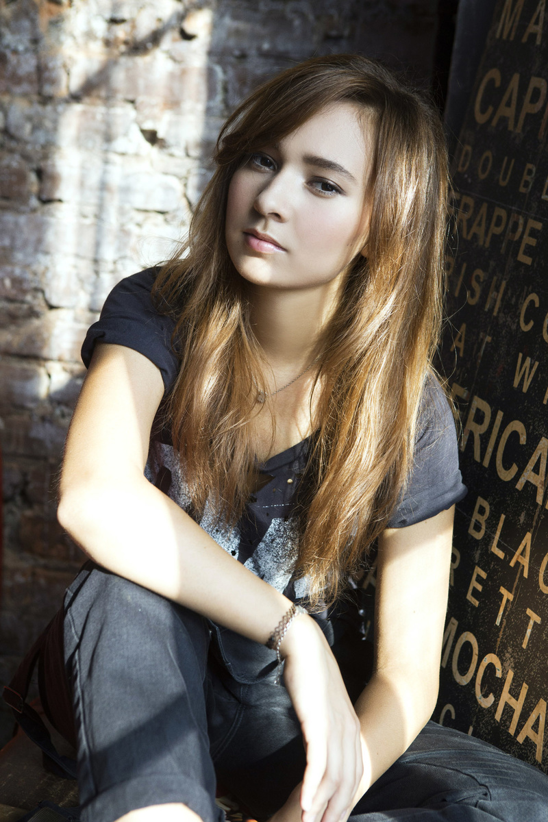Female model photo shoot of Laura  Brice