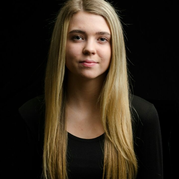 Female model photo shoot of lex Olsen