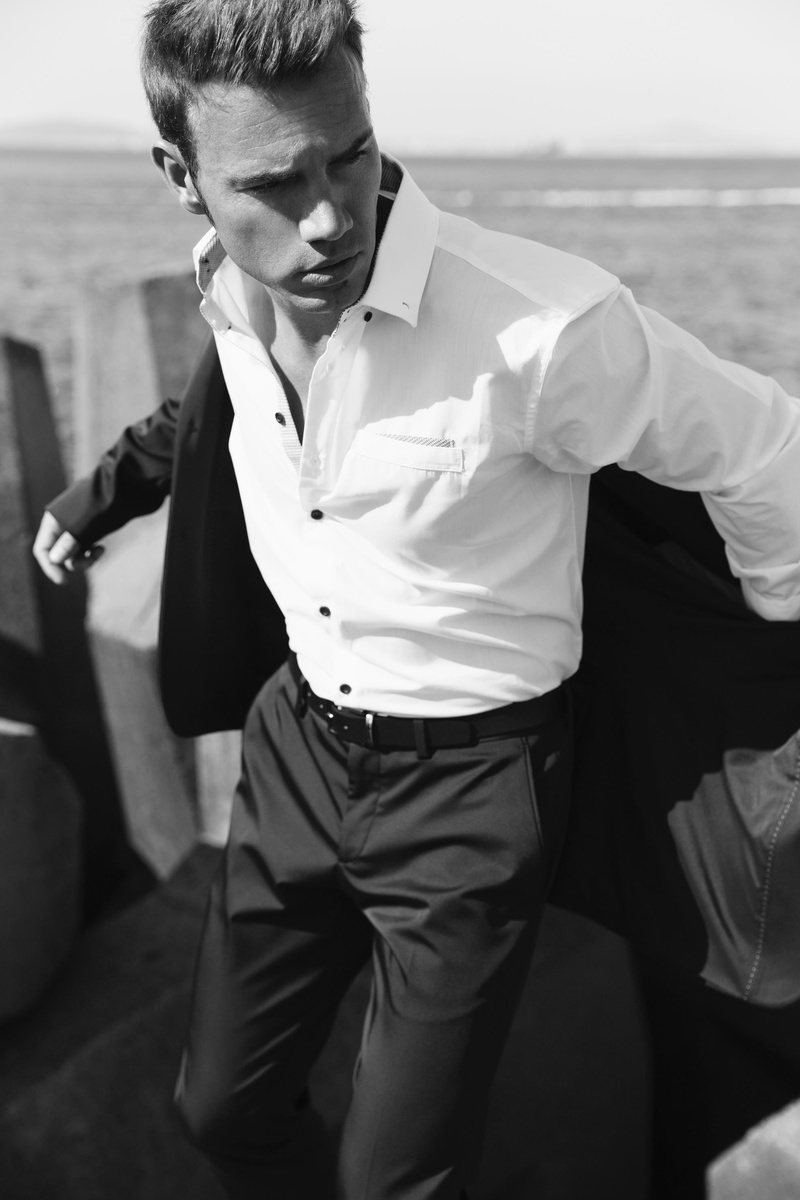 Male model photo shoot of david prado