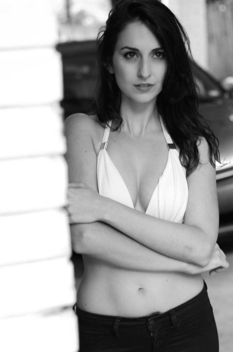 Female model photo shoot of Nadia Vaeh