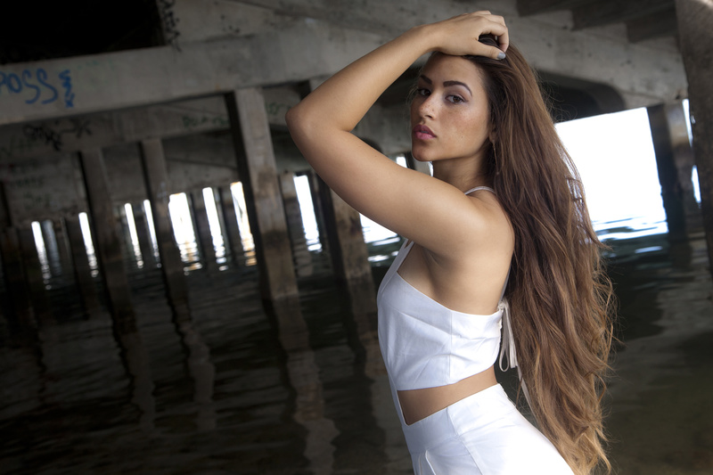 Female model photo shoot of Nathalia Lopes