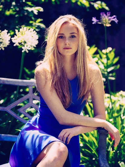 Female model photo shoot of Larken Woodward