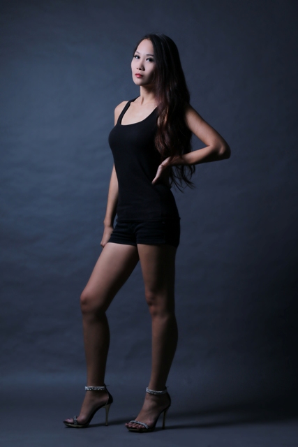Female model photo shoot of Elvira Mikayla