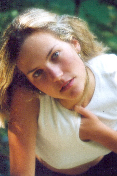 Female model photo shoot of janjanK