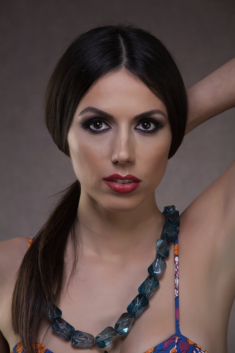 Female model photo shoot of Simonaotovic