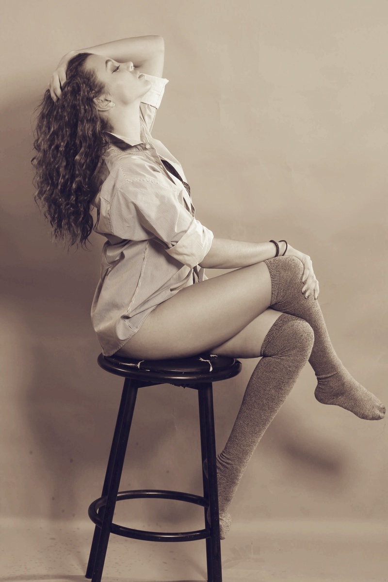Female model photo shoot of Allie-jade