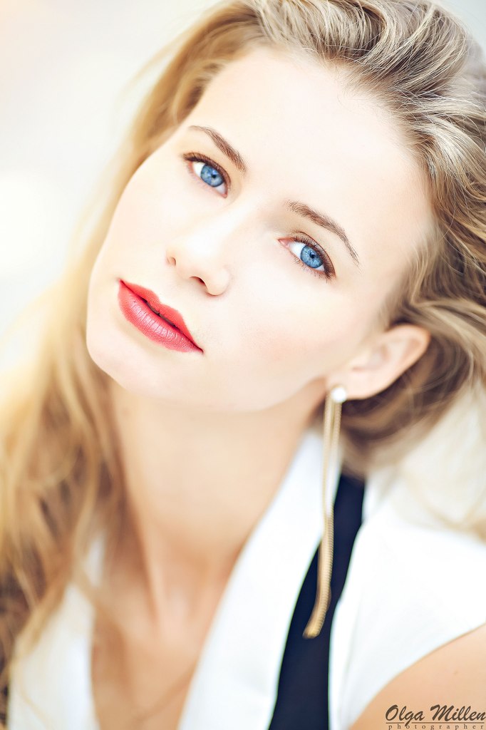 Female model photo shoot of Alekseeva Ekaterina