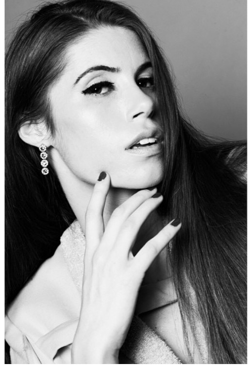 Female model photo shoot of Kristen Heavey