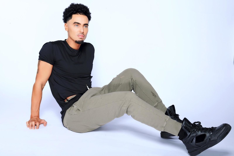 Male model photo shoot of DAngelo Jahsiah