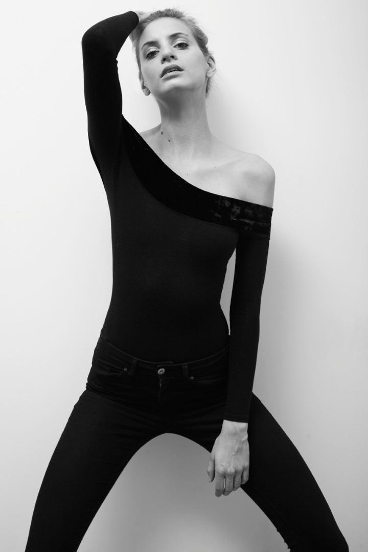 Female model photo shoot of Erin Jenae