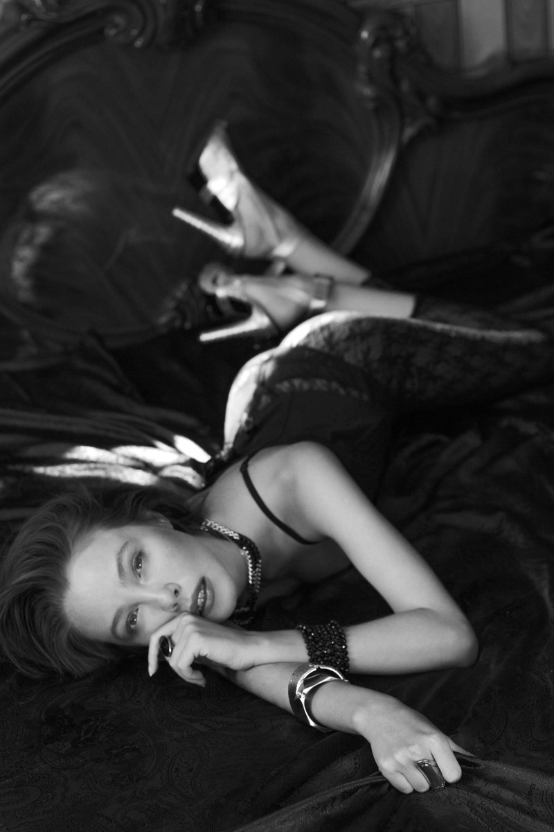 Female model photo shoot of Katerina  Li