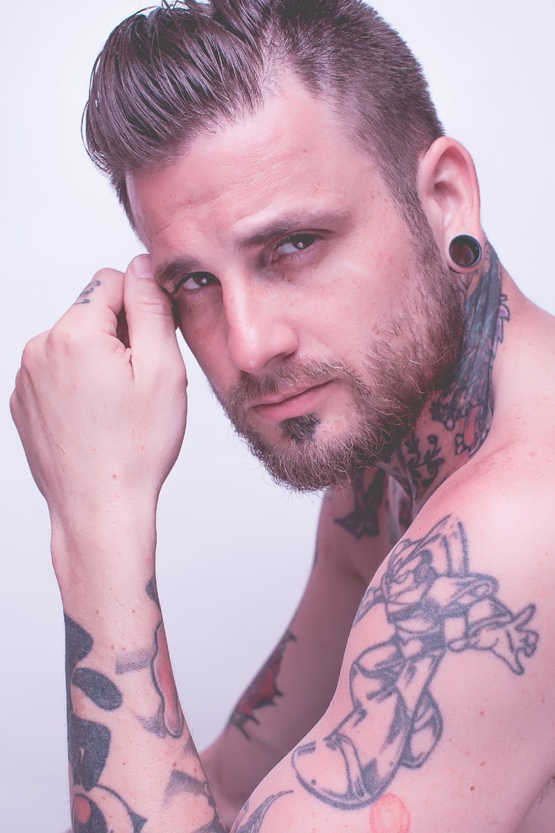 Male model photo shoot of Logan Blackthorn