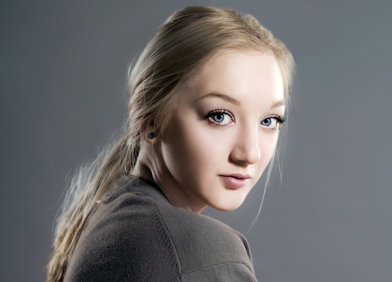 Female model photo shoot of Viktoria Jasmin Ufimzeff in Fanshawe College