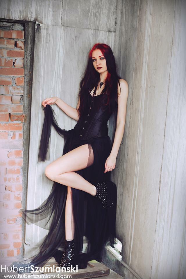 Female model photo shoot of Bloody Dracarys