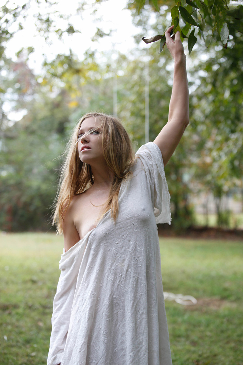 Female model photo shoot of Ellie Decker in Atlanta