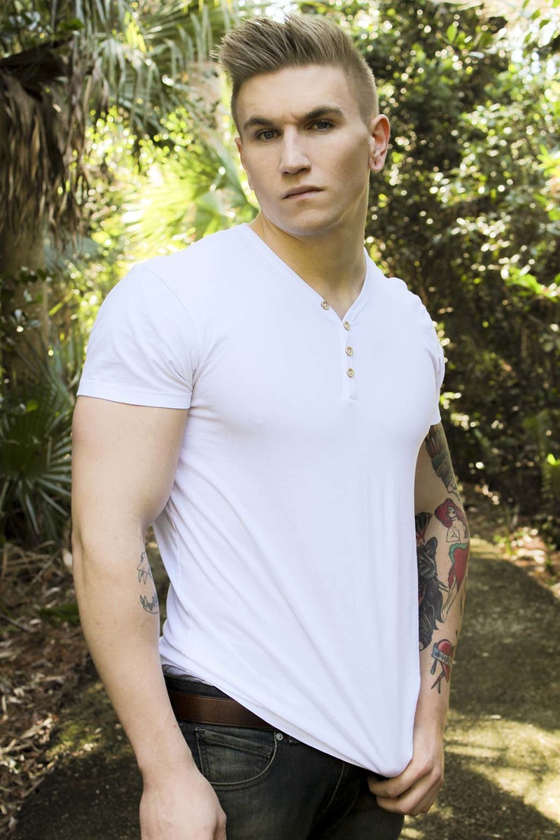 Male model photo shoot of Daniel Caso