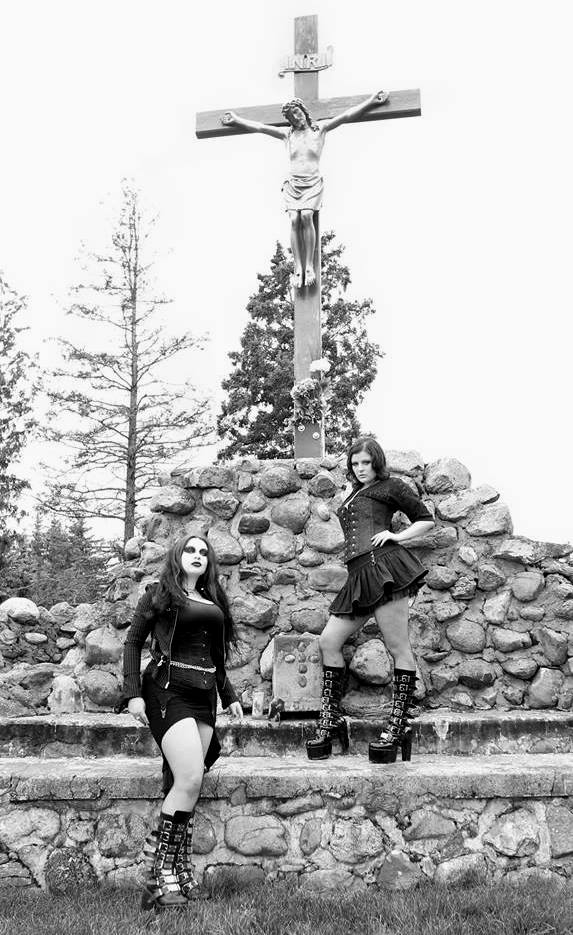 Female model photo shoot of Illithia Violet and Vampire Dark Rose by studio 64-20