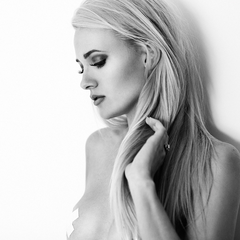 Female model photo shoot of KyleeMorris by Kevin Sarault