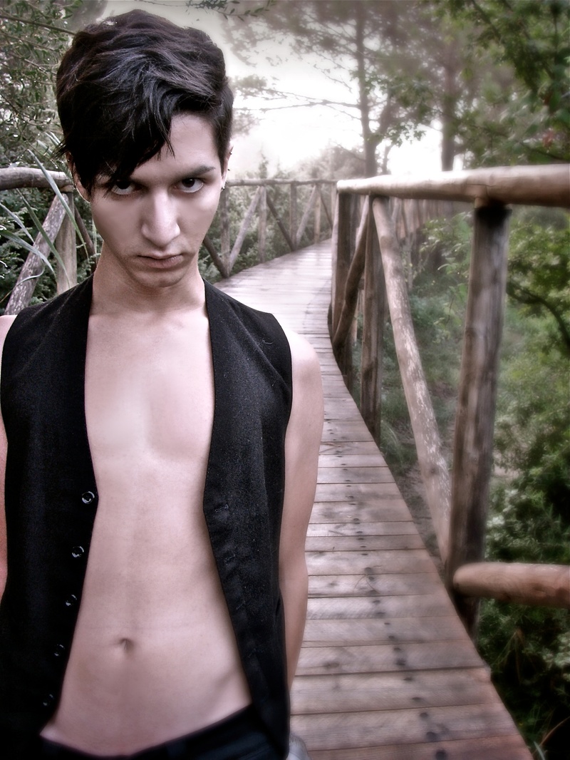 Male model photo shoot of Sebastian Hummel