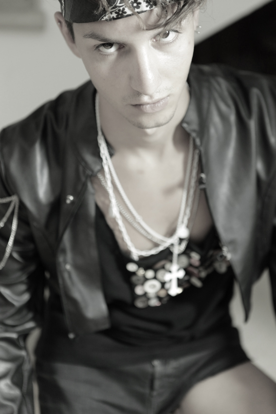 Male model photo shoot of Sebastian Hummel