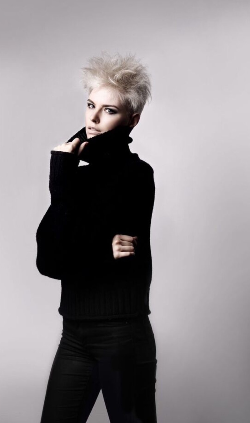 Female model photo shoot of Caroline stylist