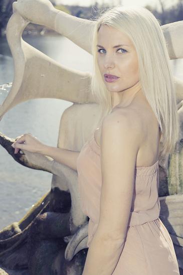 Female model photo shoot of Joanna-Ewa in Hyde Park - London