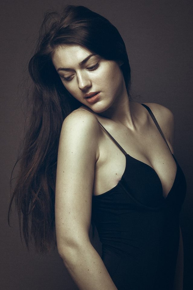 Female model photo shoot of Doriana St