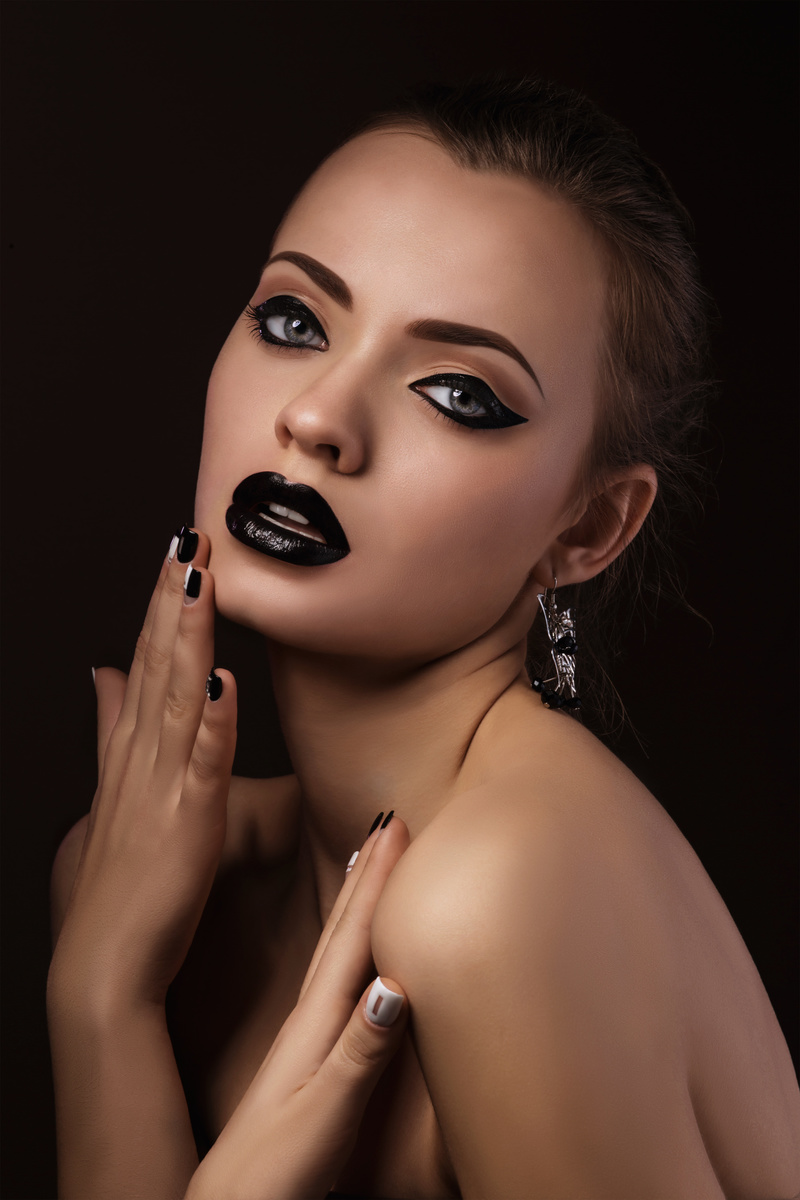 Female model photo shoot of Nilianta by Smoshkov