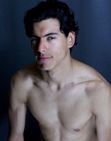 Male model photo shoot of OscarUnnatural