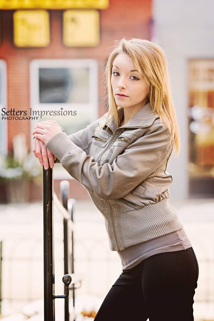 Female model photo shoot of CassieRAR