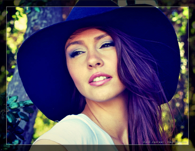 Female model photo shoot of Andrea Lynch_4