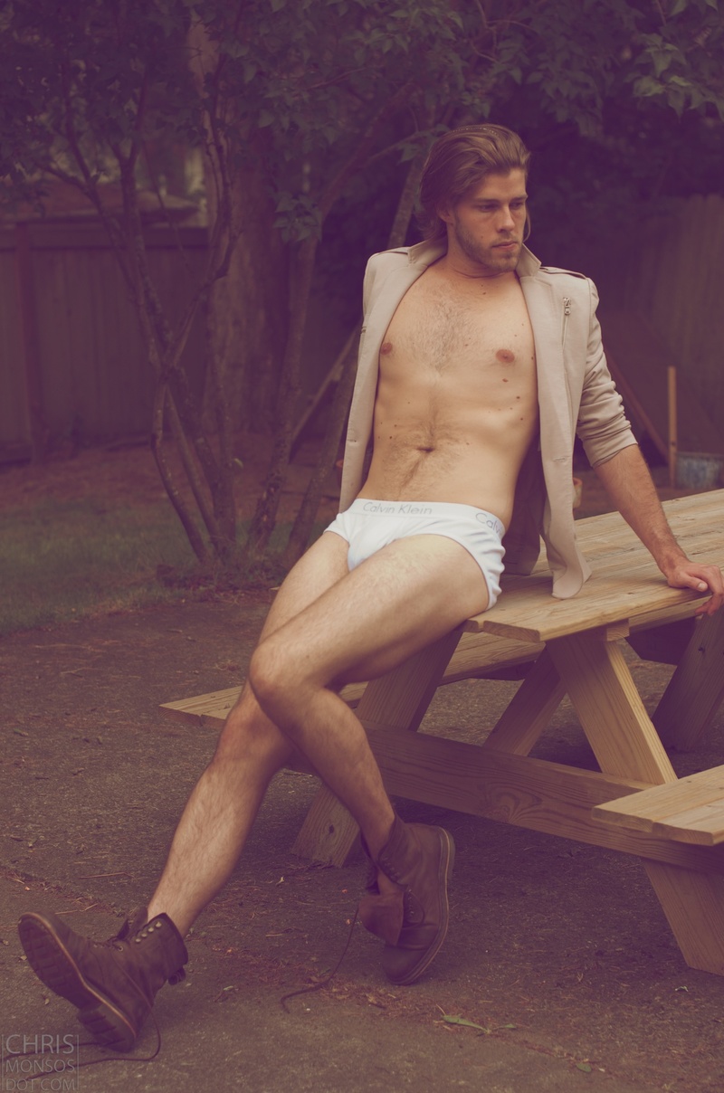 Male model photo shoot of Eli Finlay