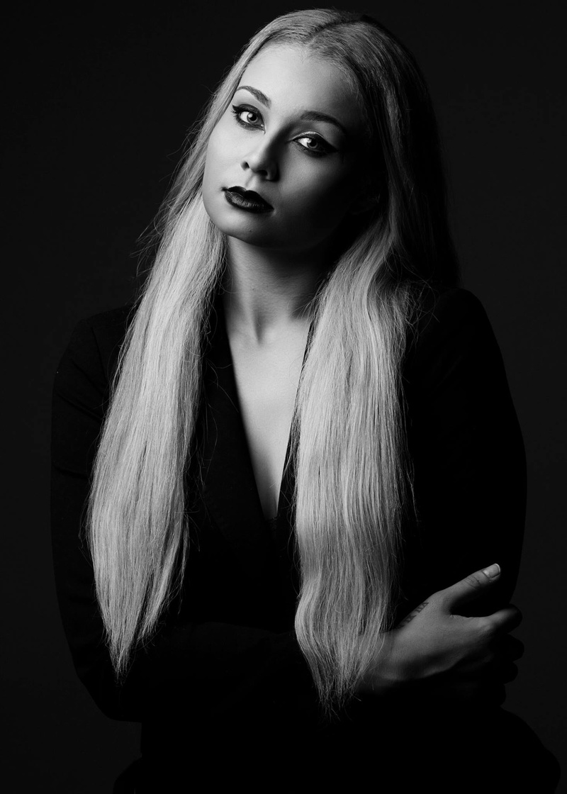 Female model photo shoot of IAshleyNicole