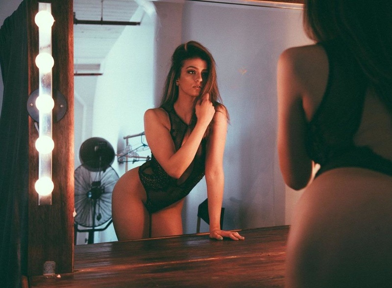 Female model photo shoot of Ashley Zuheidy