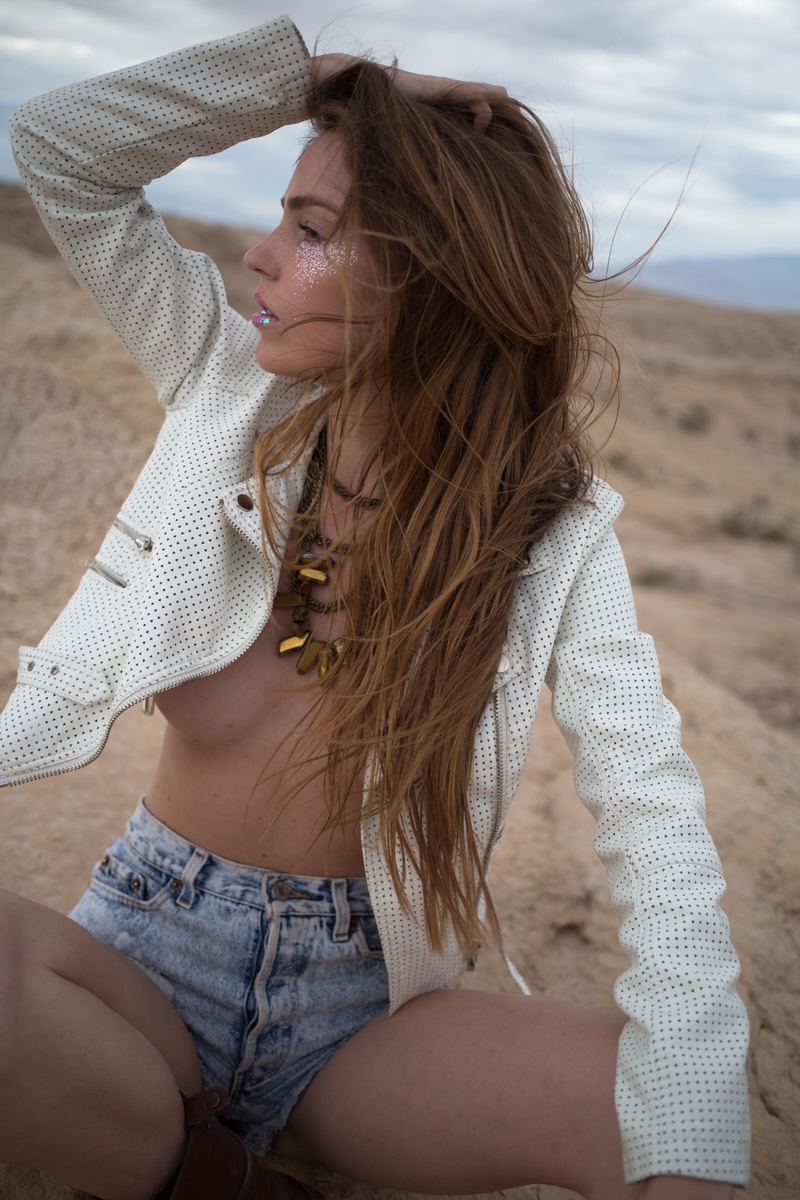 Female model photo shoot of Melissakpierce  in Indio, California