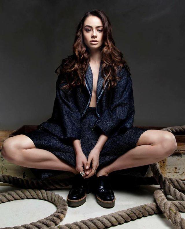 Female model photo shoot of Liza Formilan