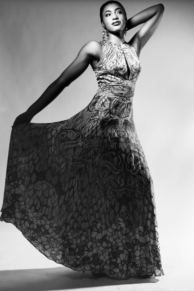 Female model photo shoot of Naomi Kyezu