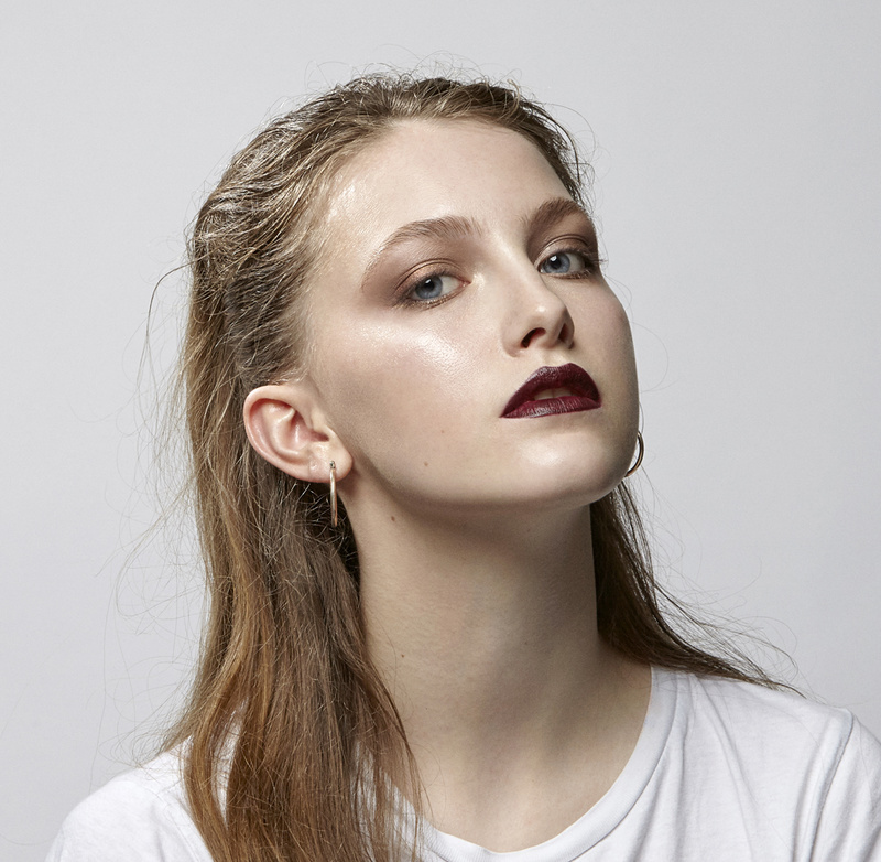 Female model photo shoot of Sophie Moore MUA