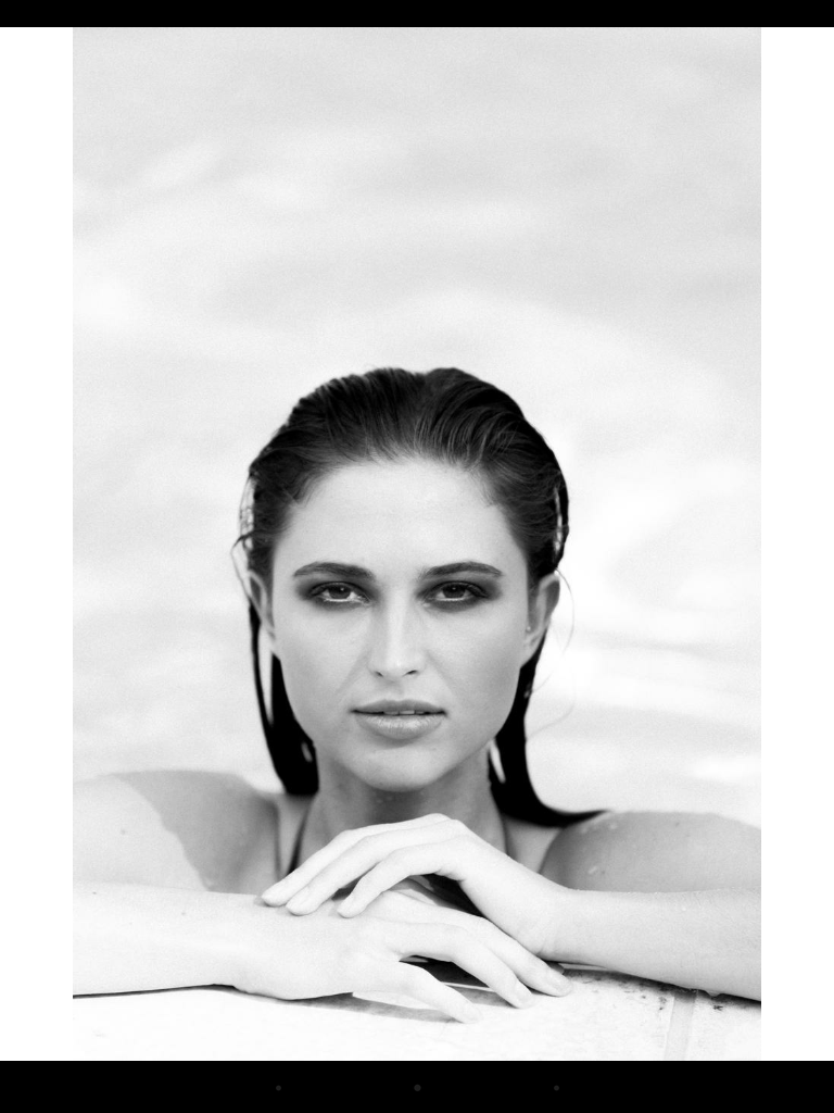 Female model photo shoot of Joanna Harley