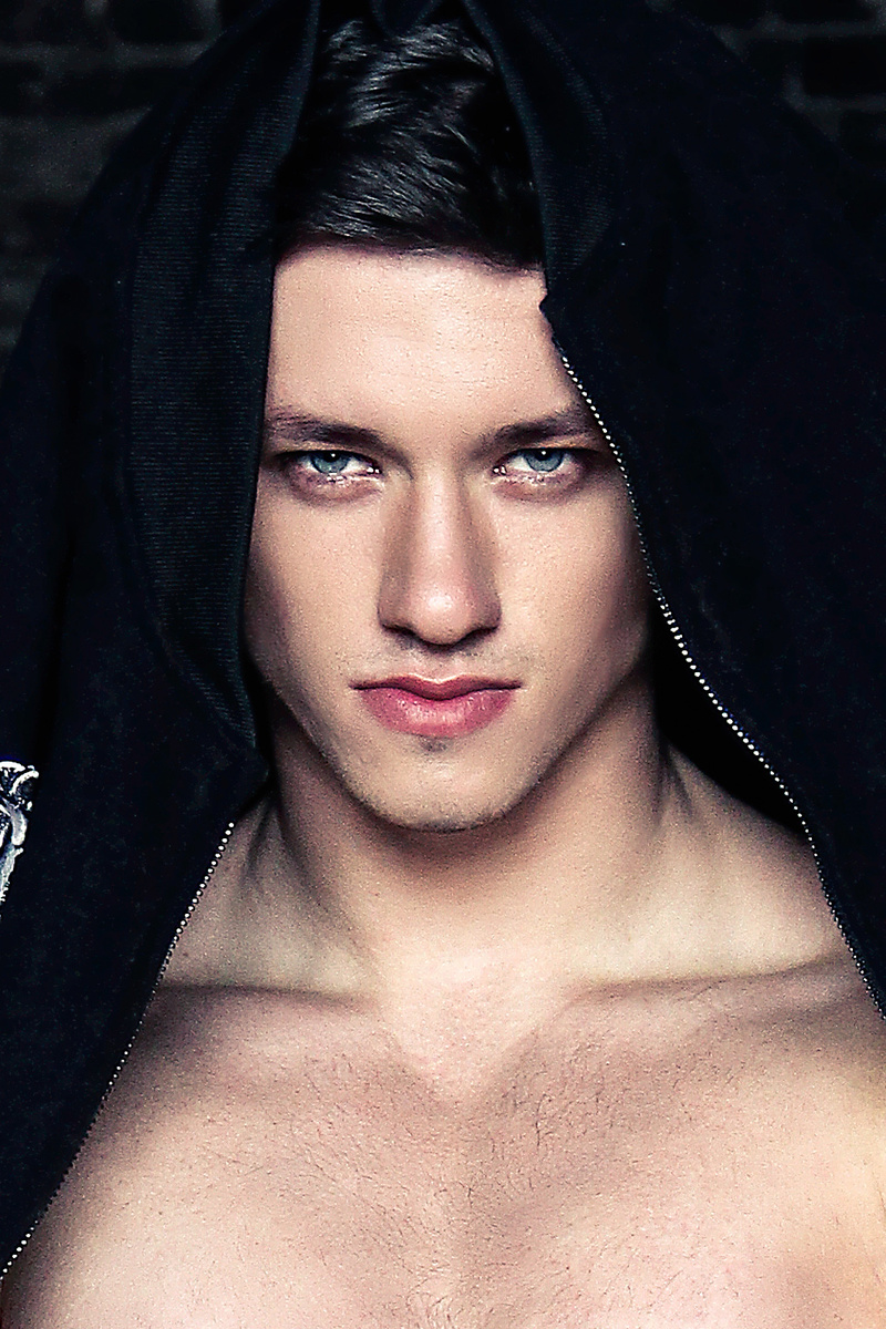 Male model photo shoot of Daniel Kuznetcov