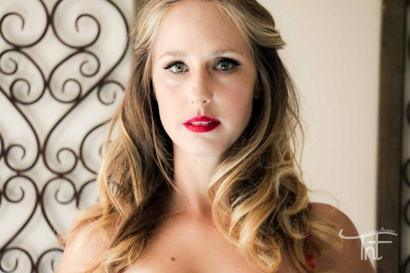 Female model photo shoot of Ashleyplumlee