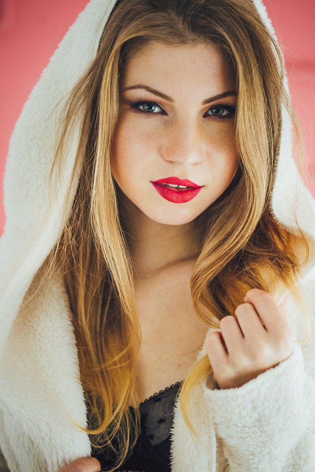Female model photo shoot of RomyStuik