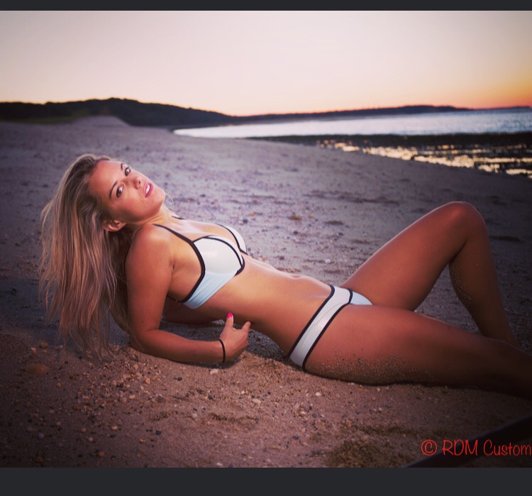Female model photo shoot of Melissa27 in Long Island